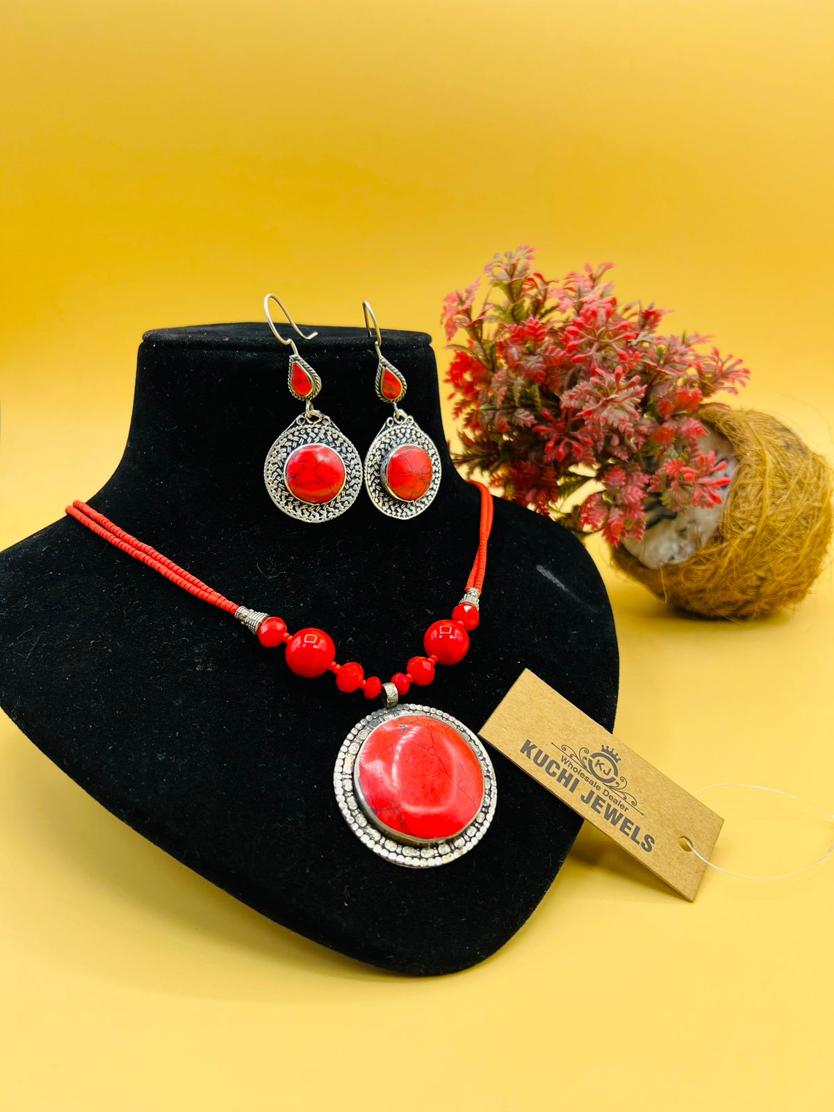 Round Stone Pendant Necklace With Ear Rings