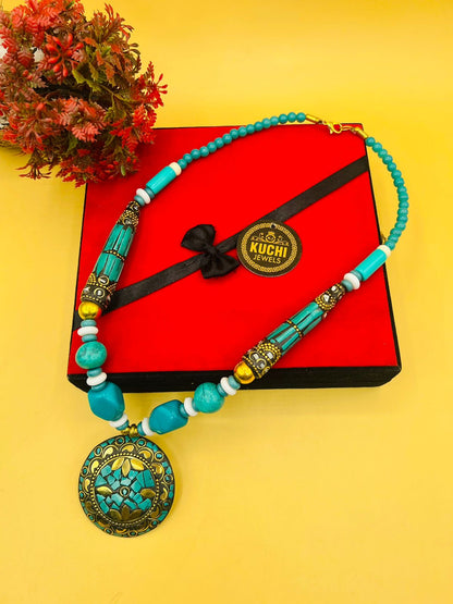 Round Pendant Mosaic Stone Pipe Necklace