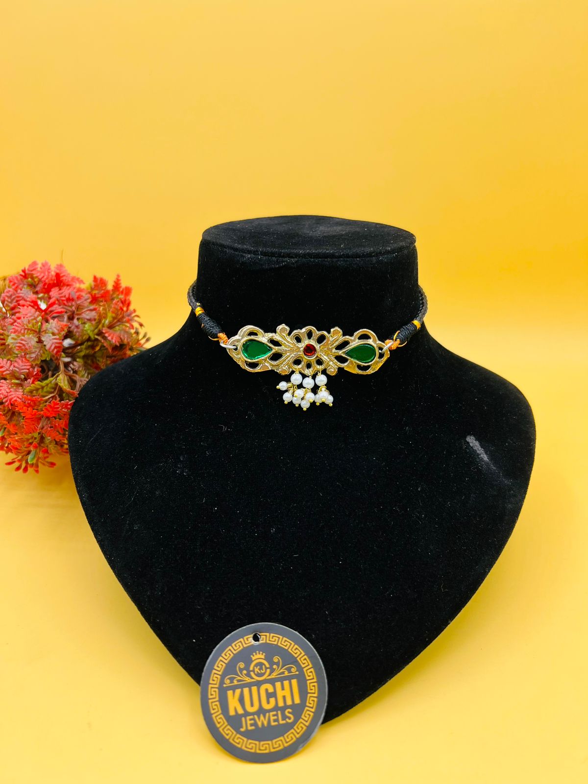 Smart Stone Choker