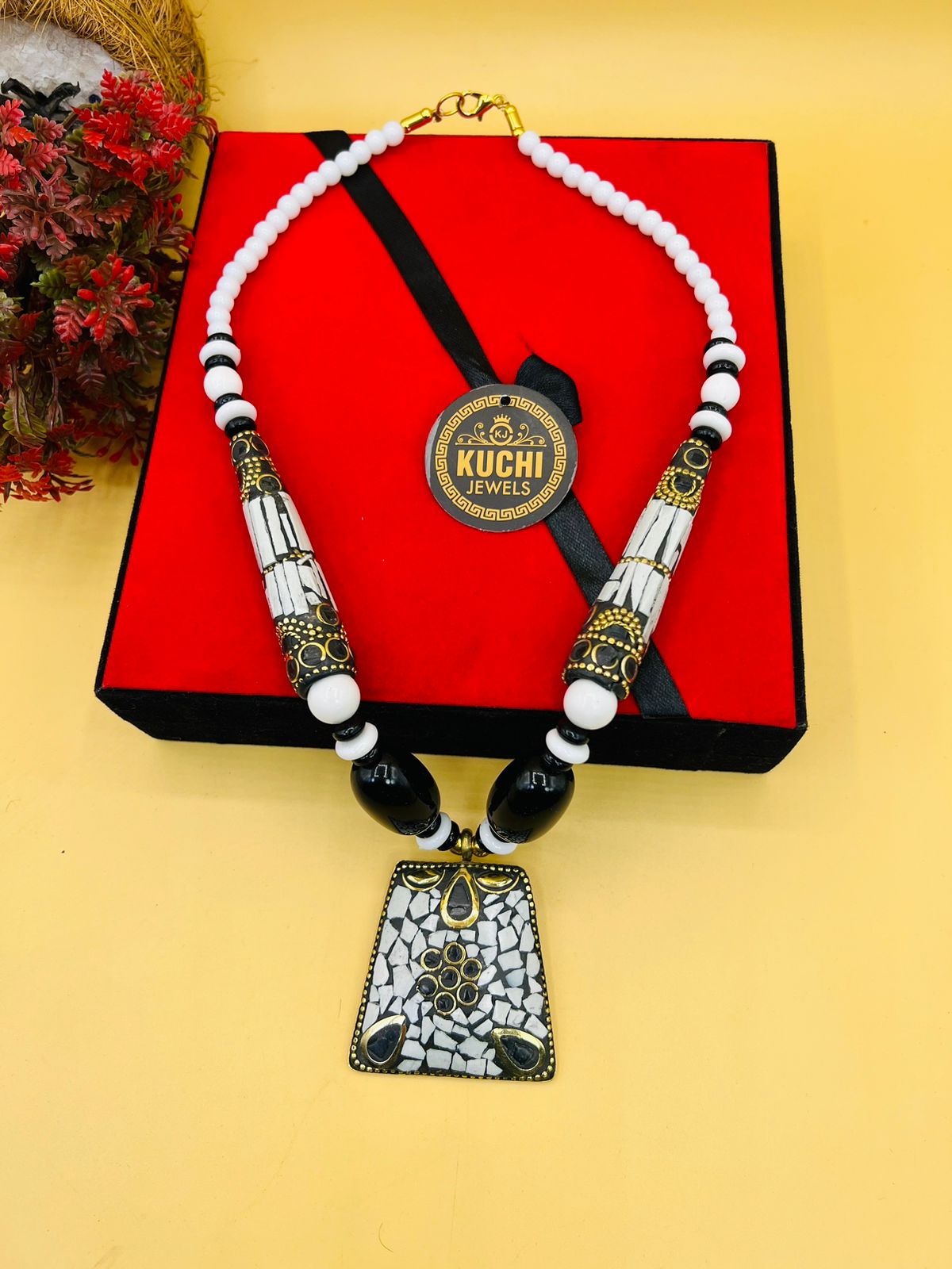 Stylish Pendant Mosaic Stone Pipe Necklace