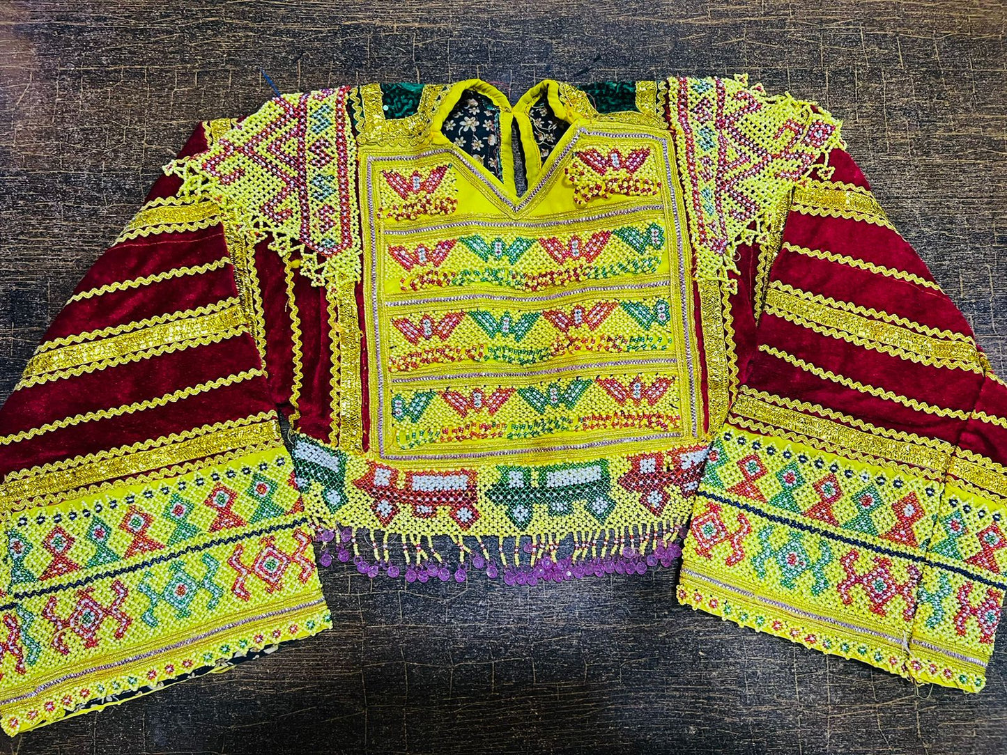 Afghan Vintage Neckline With Sleevez (Gala Bazoo)