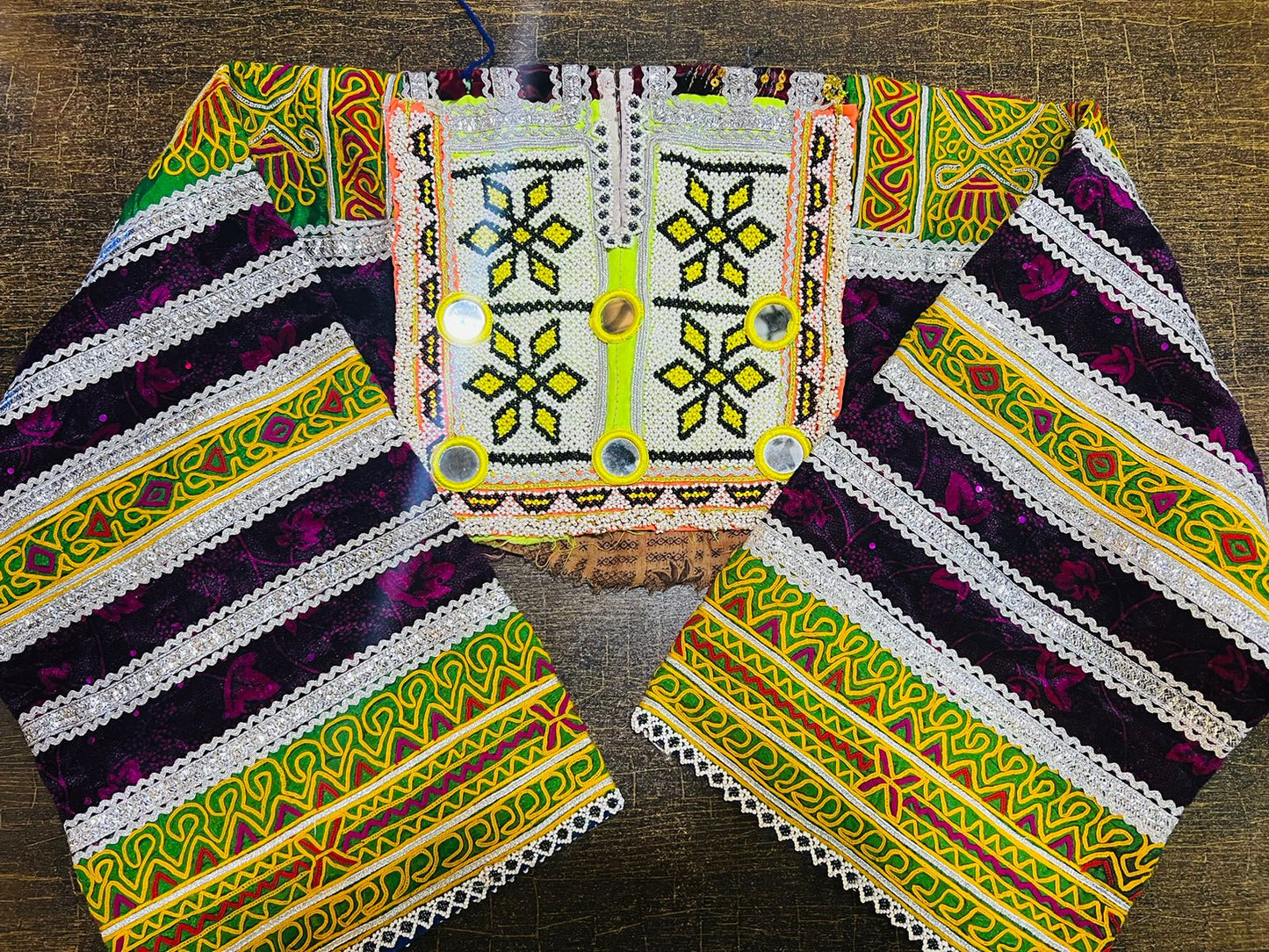 Afghan Vintage Neckline With Sleevez (Gala Bazoo)
