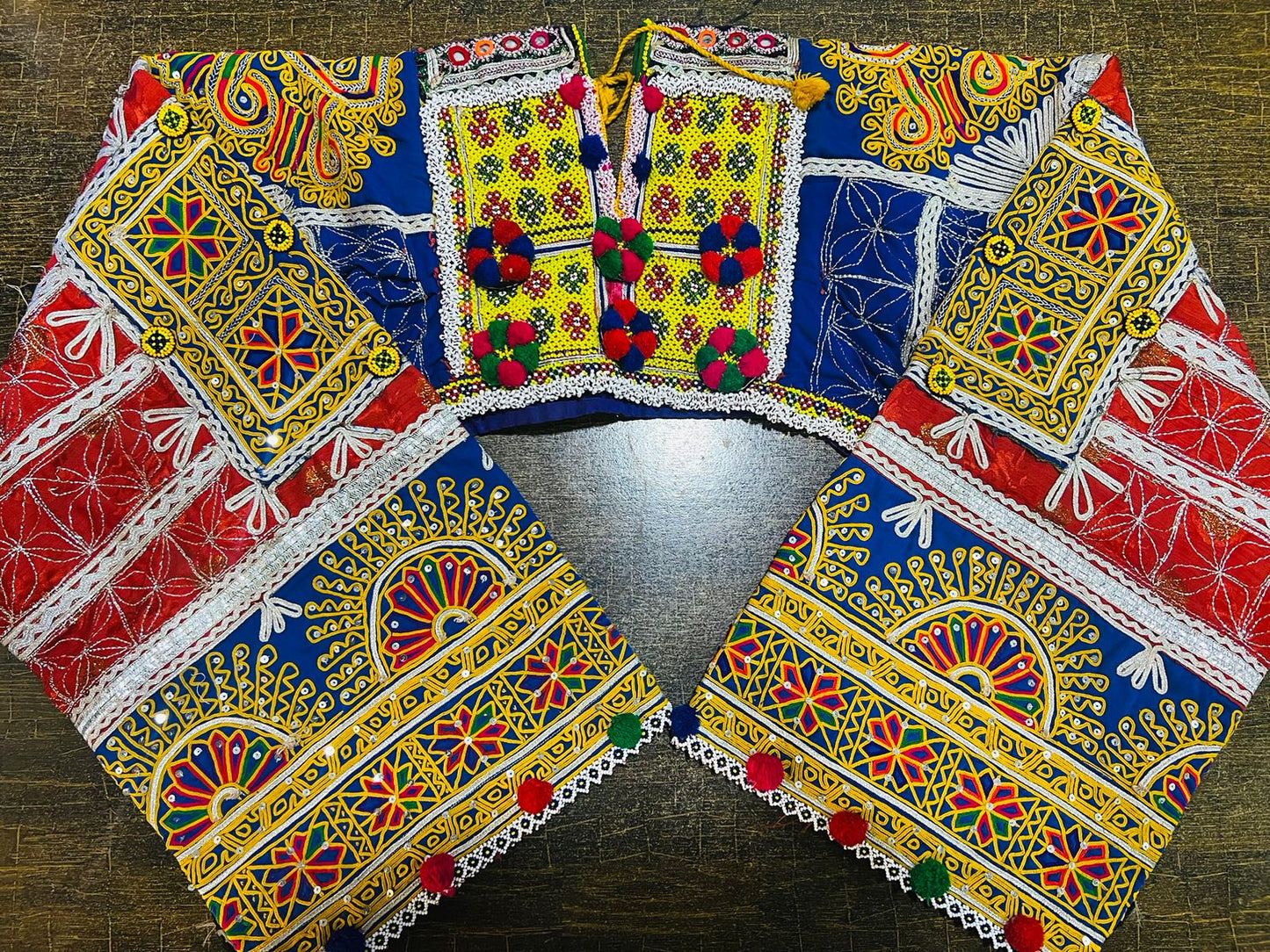 Afghan Vintage Neckline With Sleevez (Gala Bazoo)-11