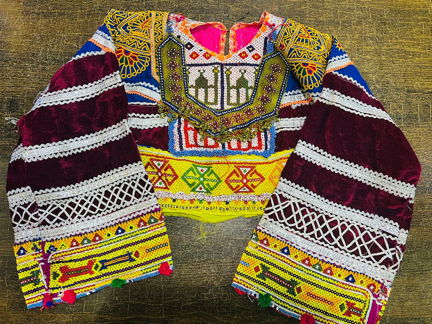 Afghan Vintage Neckline With Sleevez (Gala Bazoo)-11