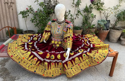 Handamde Vintage Tribal Traditional Frok