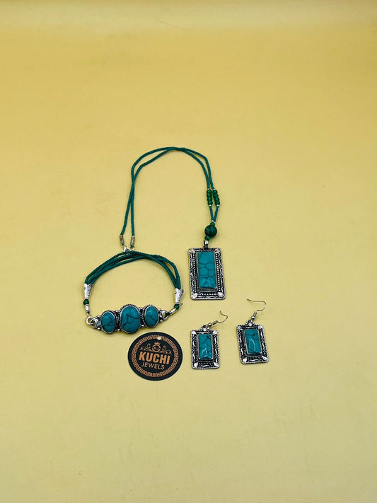 Green Stone Necklace Set
