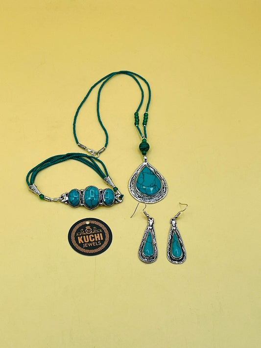 Green Stone Necklace Set