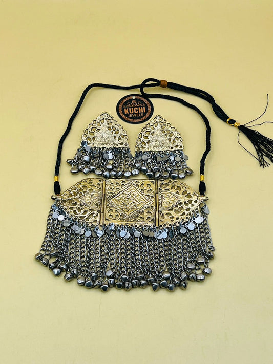 Silver Chain And Golden Neck Necklace Set