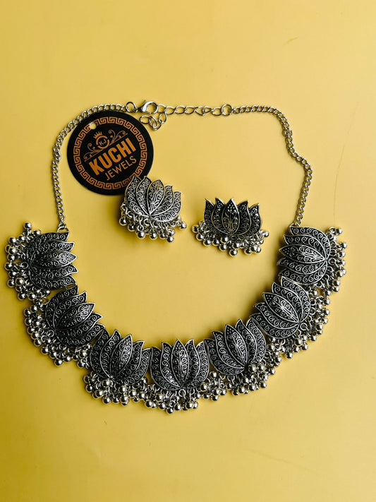 Tulip Flower Oxidized Silver Choker Set