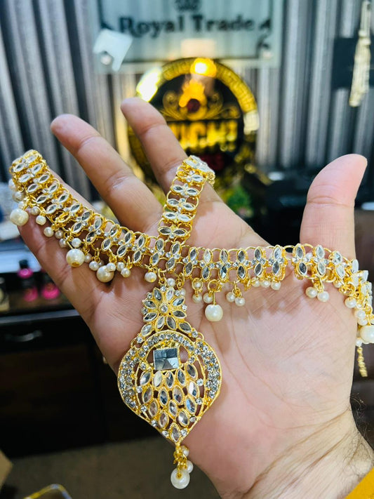 Bahawalpuri Kundan Work Head Piece Golden Tikka