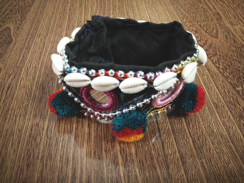 Pom Pom Shell & Mirror Bracelet